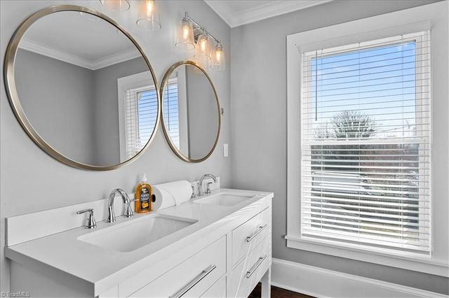 313 W Fisher Avenue, Greensboro, NC 27401
