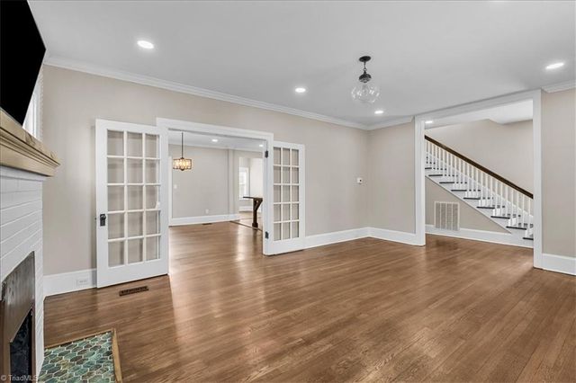 313 W Fisher Avenue, Greensboro, NC 27401