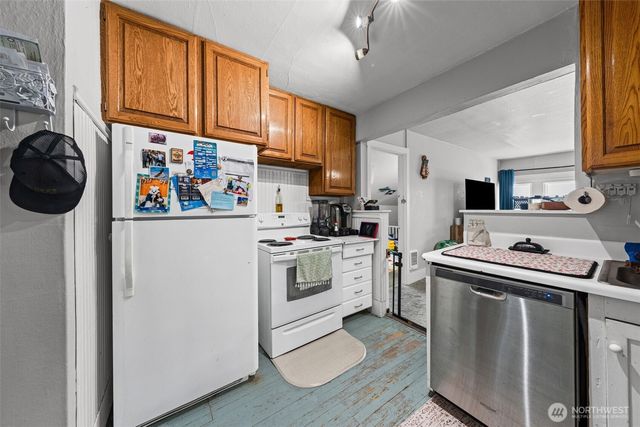 2102 -2108 N Oakes Street, Tacoma, WA 98406