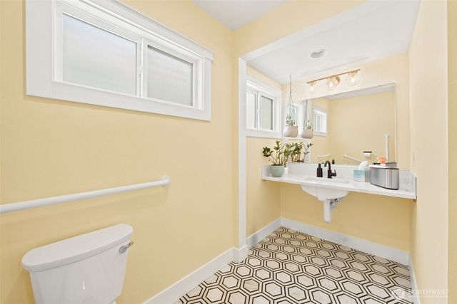 2102 -2108 N Oakes Street, Tacoma, WA 98406