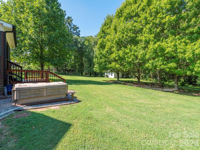2434 Plantation Road NW, Concord, NC 28027