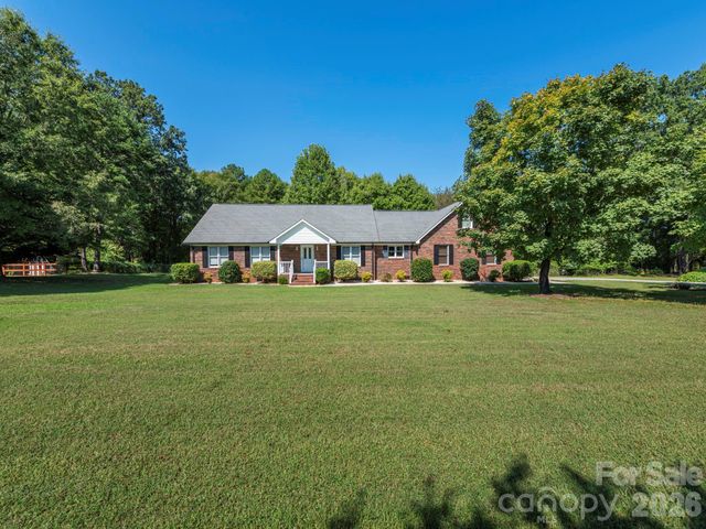 2434 Plantation Road NW, Concord, NC 28027