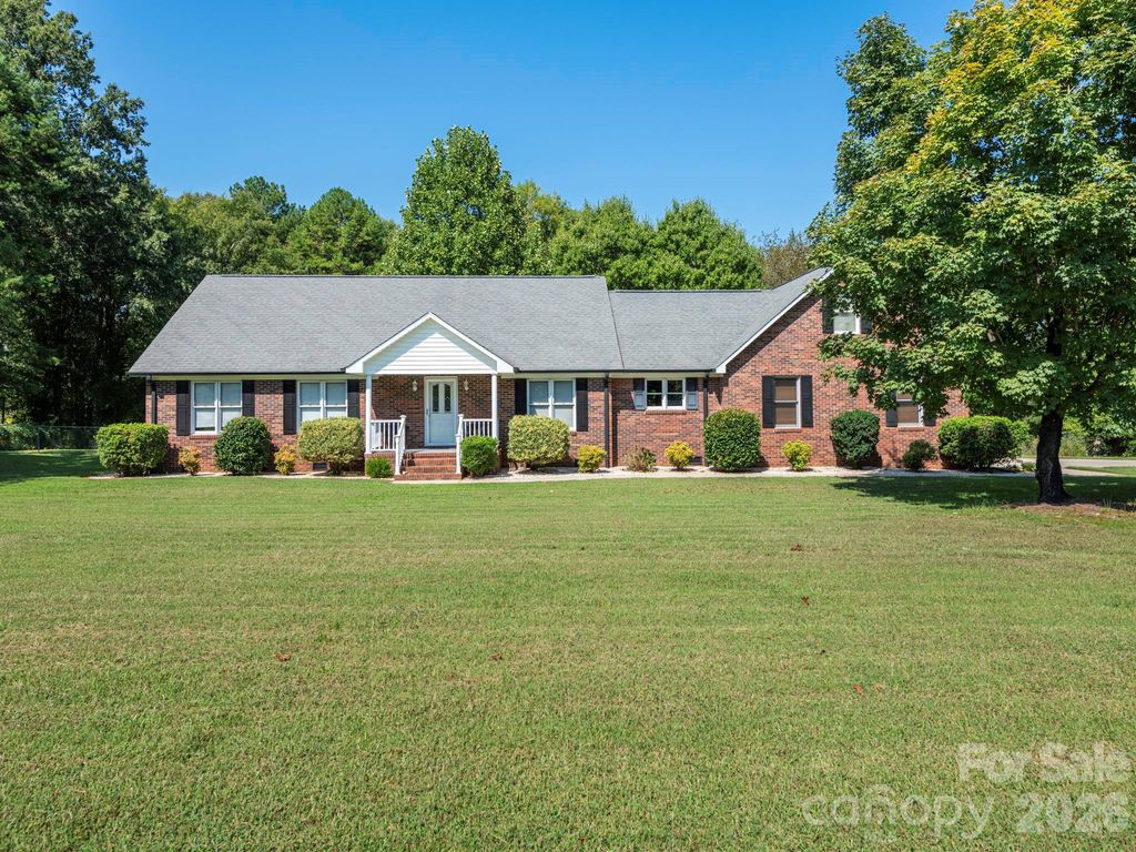 2434 Plantation Road NW, Concord, NC 28027