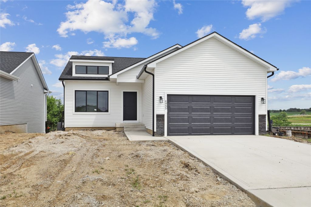 4955 Synergy Street, Van Meter, IA 50261