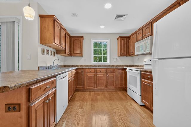 59 Cluff Rd Unit 37, Salem, NH 03079