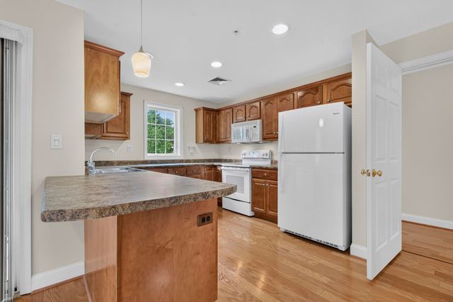 59 Cluff Rd Unit 37, Salem, NH 03079