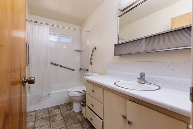 650 W 2ND AVE, Richfield, UT 84701