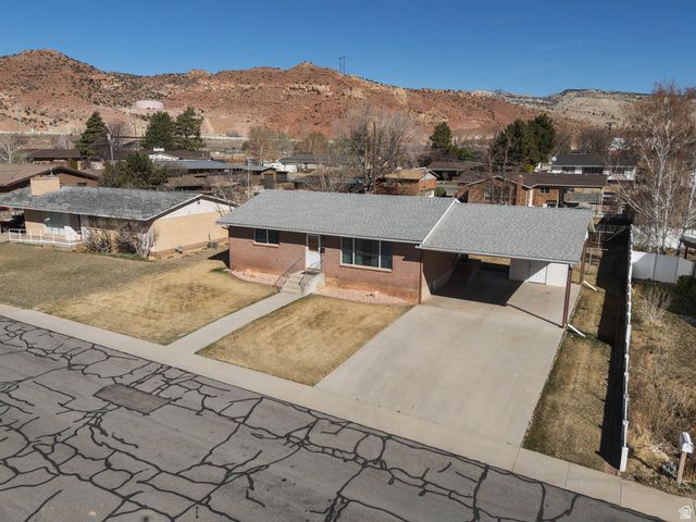 650 W 2ND AVE, Richfield, UT 84701