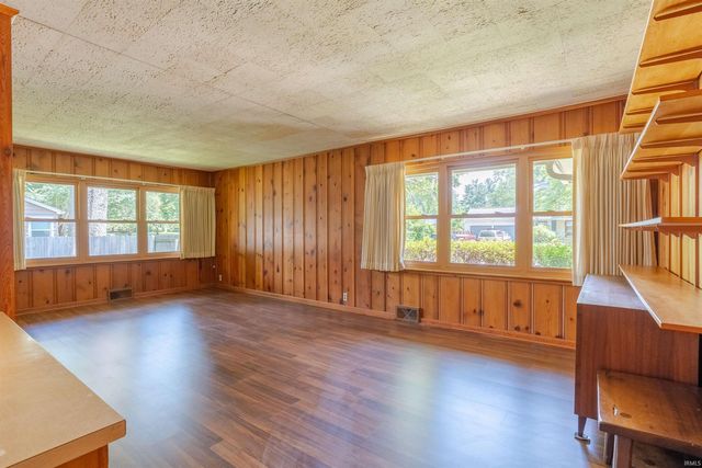 1319 Greenfield Road, Evansville, IN 47715
