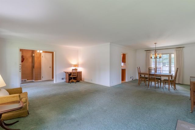 1319 Greenfield Road, Evansville, IN 47715