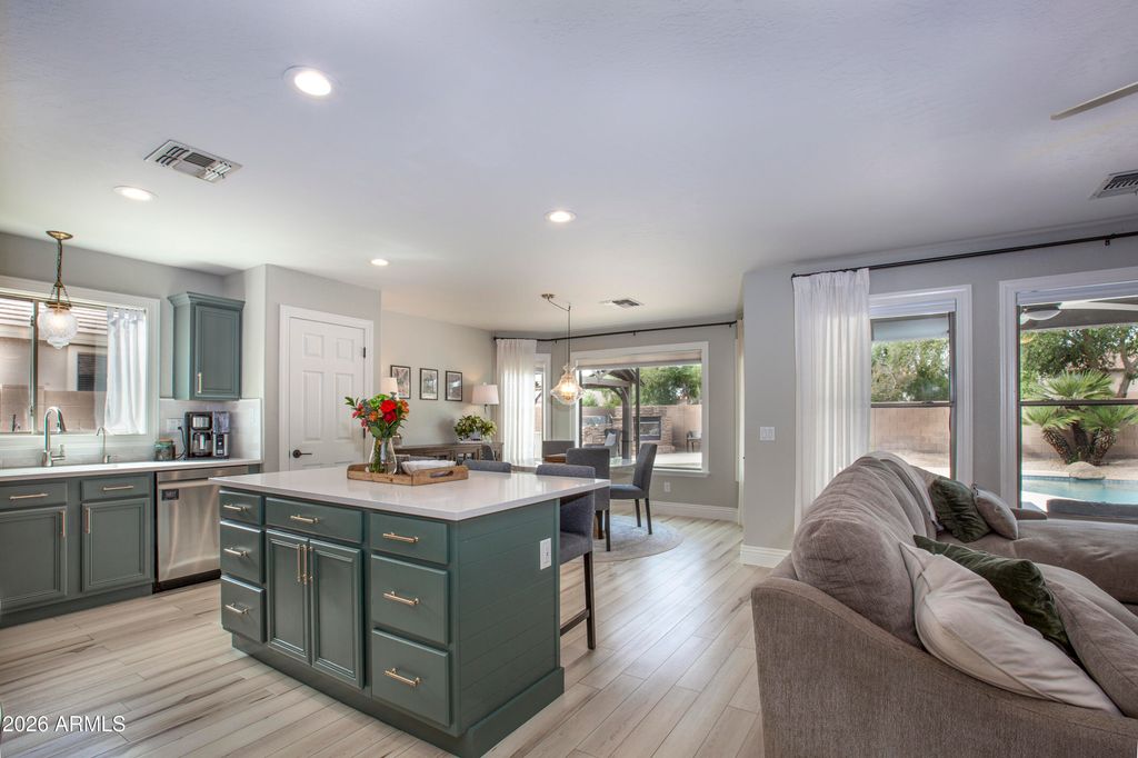 3820 S VELERO Street, Chandler, AZ 85286 — photo 4