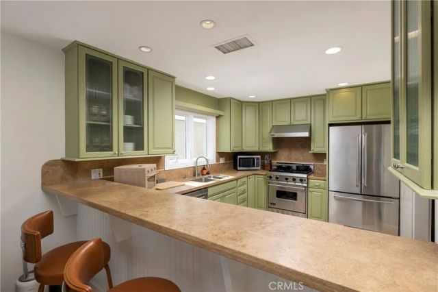 203 8th st, Newport Beach, CA 92661