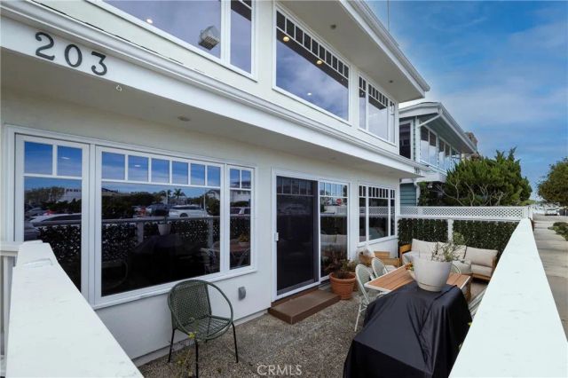 203 8th st, Newport Beach, CA 92661