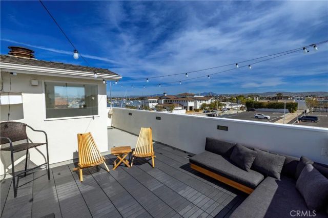 203 8th st, Newport Beach, CA 92661