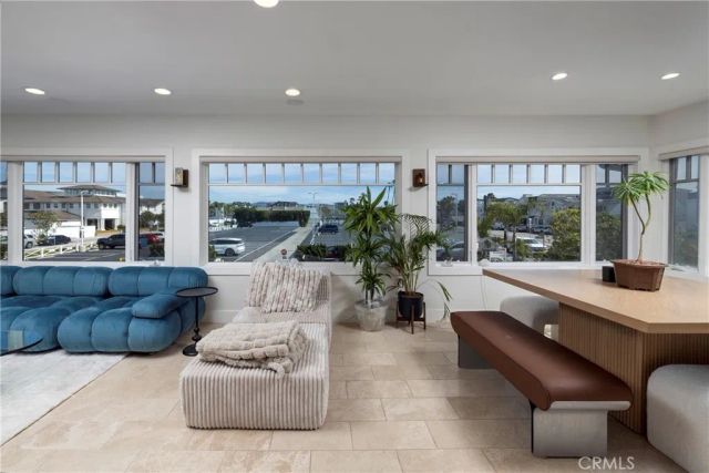 203 8th st, Newport Beach, CA 92661