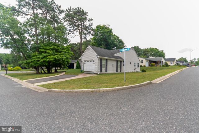 6 STONEHAM PL, Manchester Township, NJ 08759