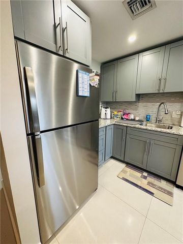1168 NW 97th Avenue 232, Pembroke Pines, FL 33024
