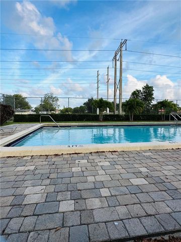 1168 NW 97th Avenue 232, Pembroke Pines, FL 33024