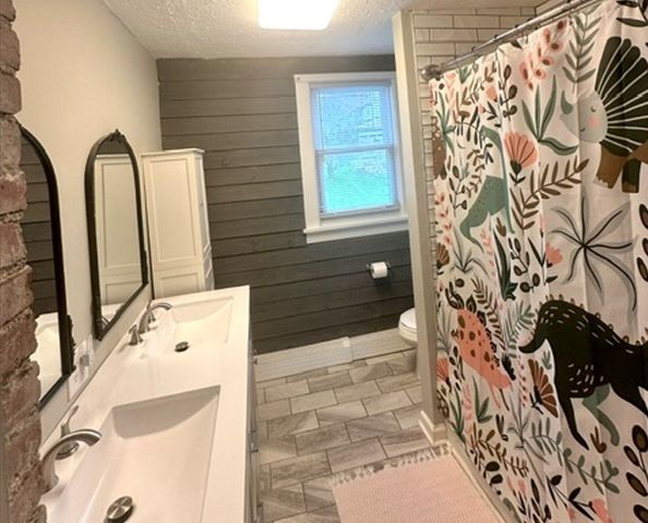 511 Waddell Ave, Donora, PA 15033
