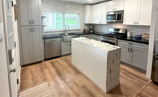 511 Waddell Ave, Donora, PA 15033