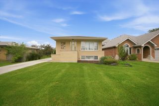 6428 W 85 Street, Burbank, IL 60459