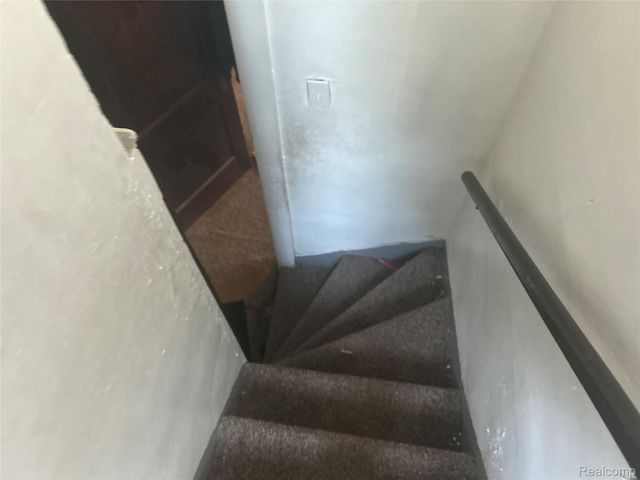 6665 Holcomb Street, Detroit, MI 48213