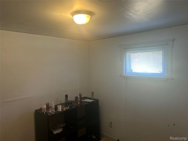 6665 Holcomb Street, Detroit, MI 48213
