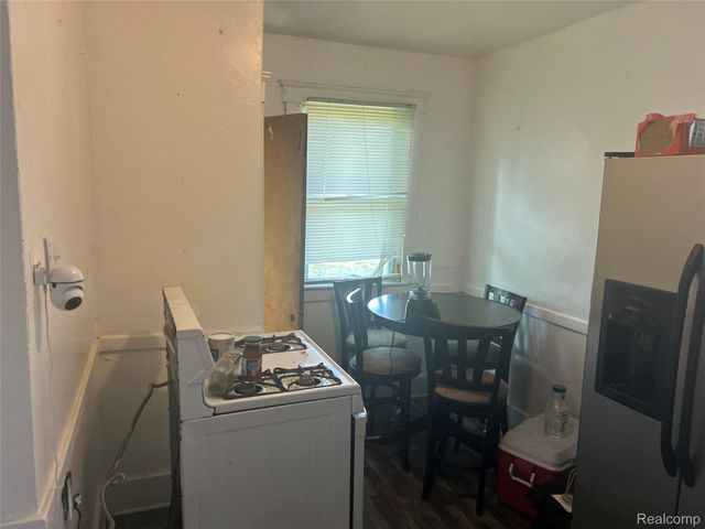 6665 Holcomb Street, Detroit, MI 48213