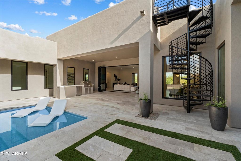 Image 10 of property listing at 8768 E VILLA CASSANDRA Drive, Scottsdale, AZ 85266