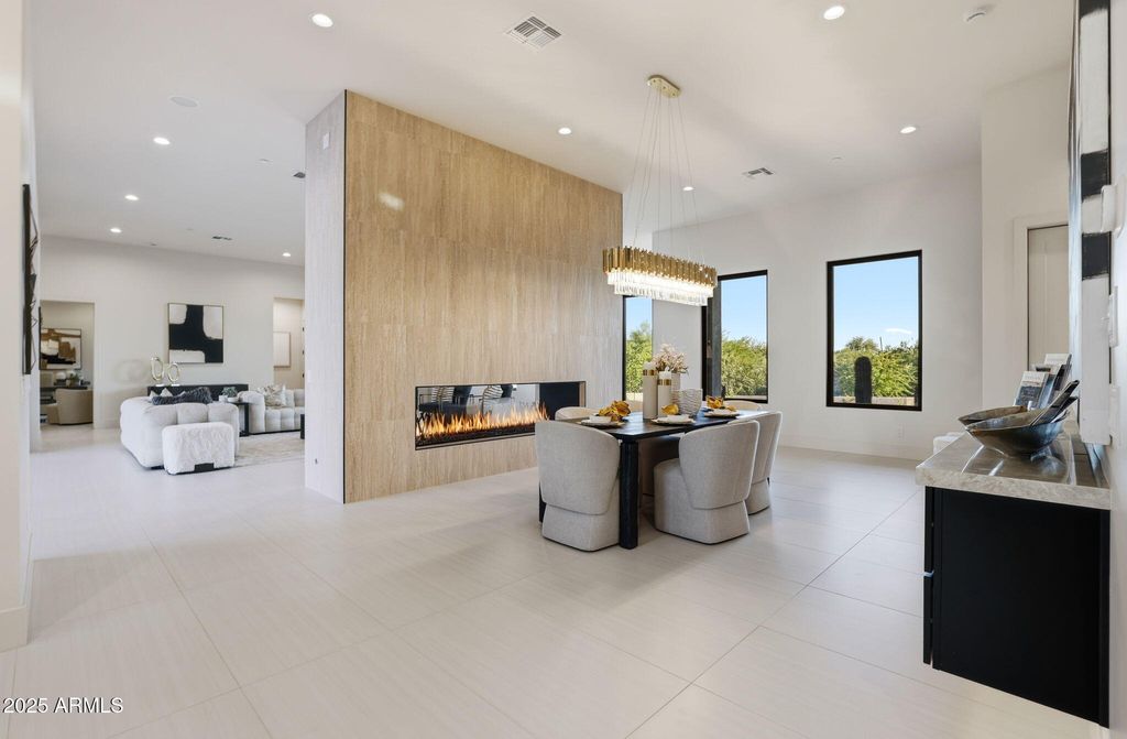 Image 17 of property listing at 8768 E VILLA CASSANDRA Drive, Scottsdale, AZ 85266