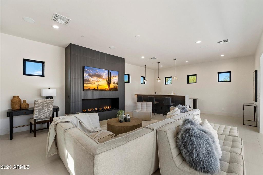 Image 18 of property listing at 8768 E VILLA CASSANDRA Drive, Scottsdale, AZ 85266