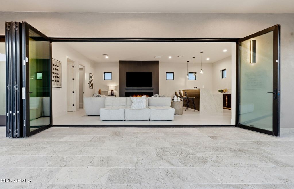 Image 19 of property listing at 8768 E VILLA CASSANDRA Drive, Scottsdale, AZ 85266