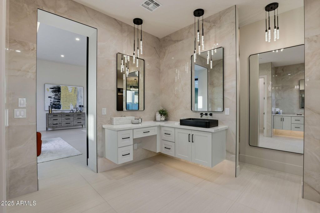 Image 23 of property listing at 8768 E VILLA CASSANDRA Drive, Scottsdale, AZ 85266