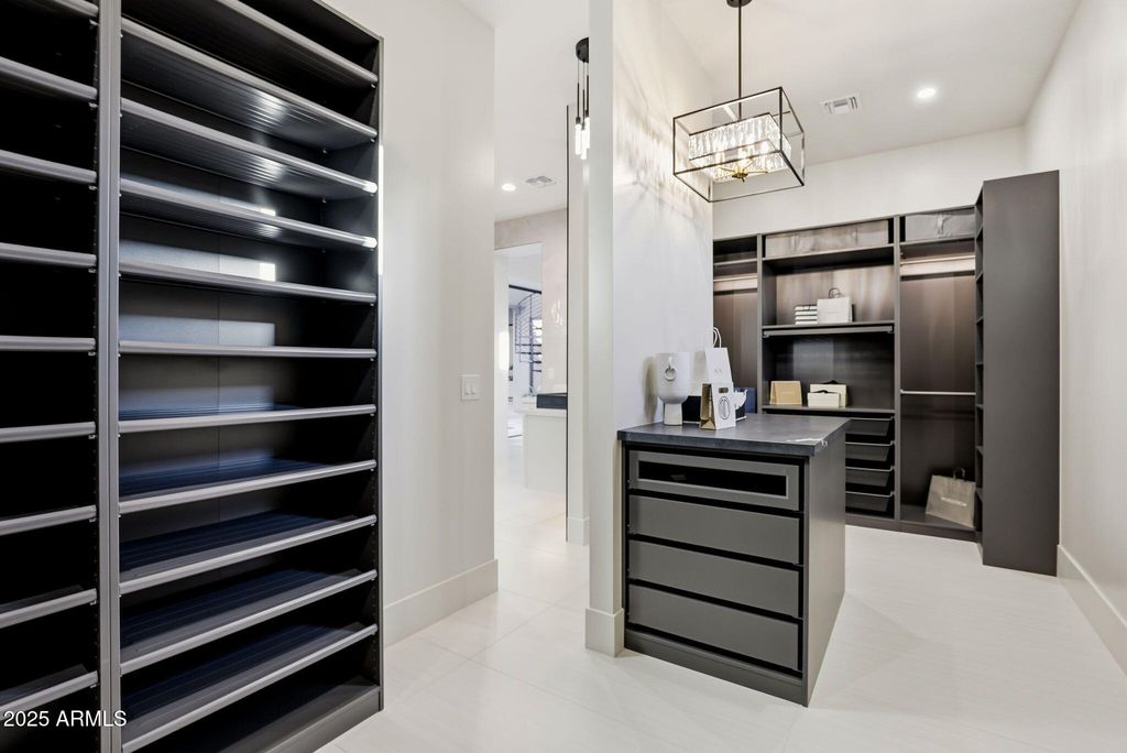 Image 24 of property listing at 8768 E VILLA CASSANDRA Drive, Scottsdale, AZ 85266