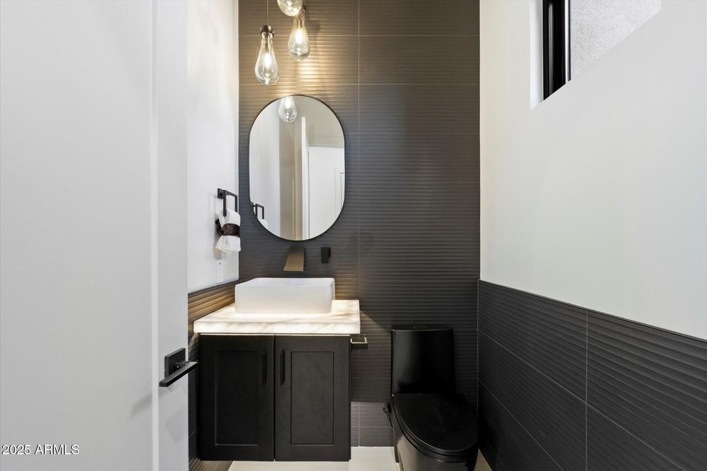 Image 25 of property listing at 8768 E VILLA CASSANDRA Drive, Scottsdale, AZ 85266