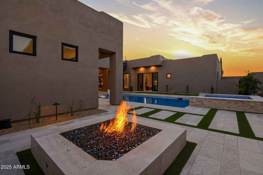 Image 36 of property listing at 8768 E VILLA CASSANDRA Drive, Scottsdale, AZ 85266