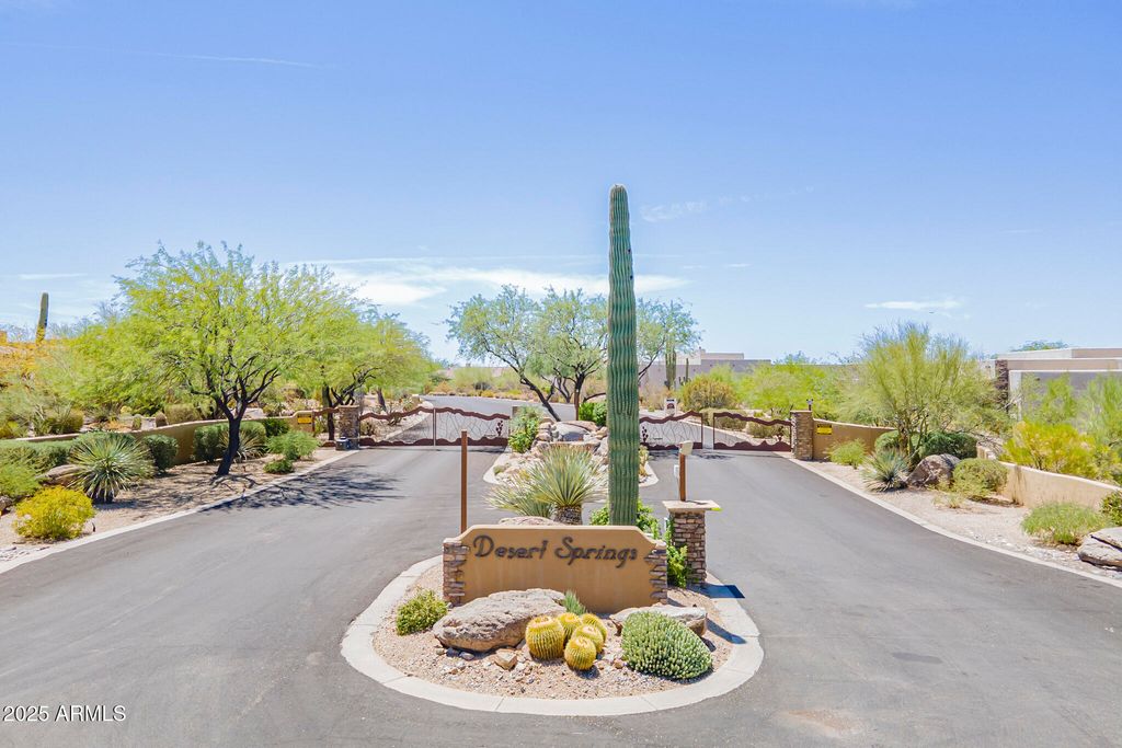 Image 46 of property listing at 8768 E VILLA CASSANDRA Drive, Scottsdale, AZ 85266