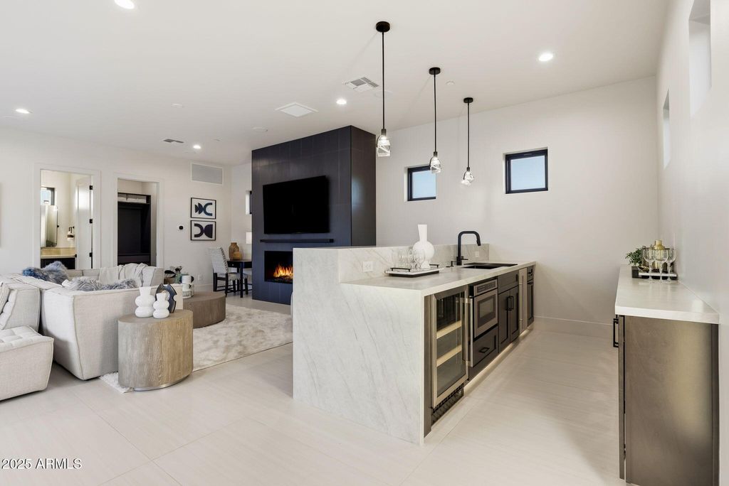 Image 7 of property listing at 8768 E VILLA CASSANDRA Drive, Scottsdale, AZ 85266