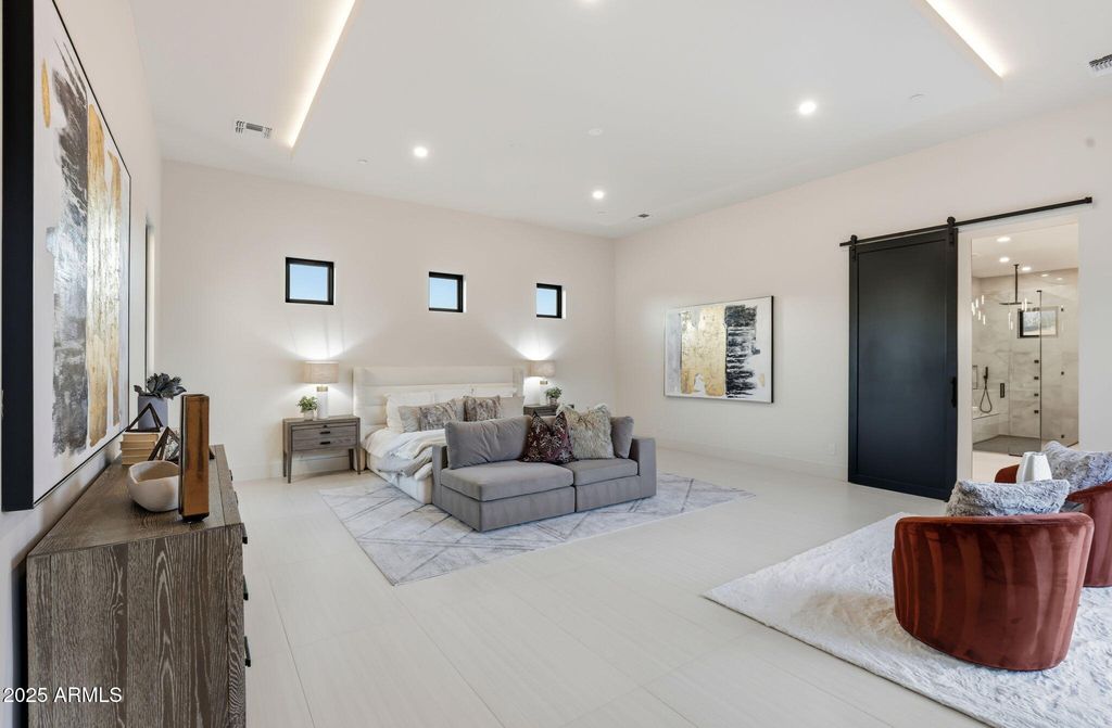 Image 8 of property listing at 8768 E VILLA CASSANDRA Drive, Scottsdale, AZ 85266