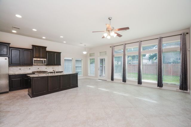 2511 Mountain Sage Drive, Pearland, TX 77584