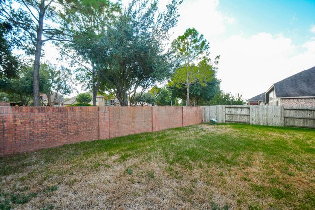 2511 Mountain Sage Drive, Pearland, TX 77584