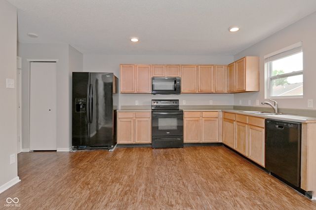 8624 Centenary Drive, Indianapolis, IN 46113