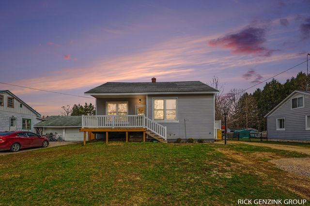 614 W High Street, Bangor City, MI 49013