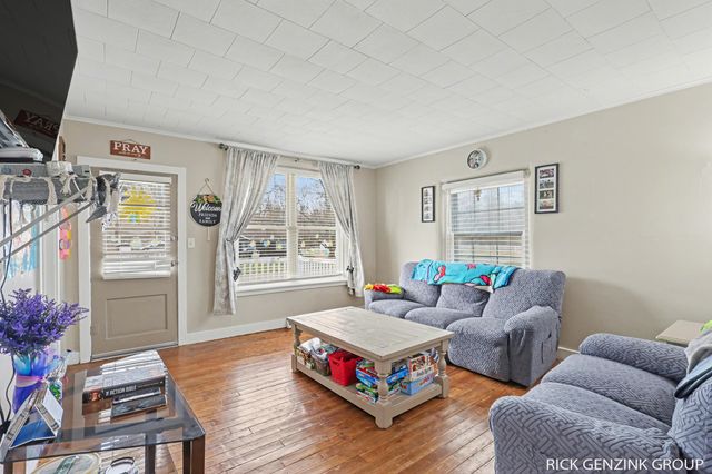 614 W High Street, Bangor City, MI 49013