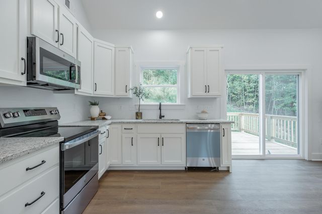 1710 Short Leaf Lane, Soddy Daisy, TN 37379