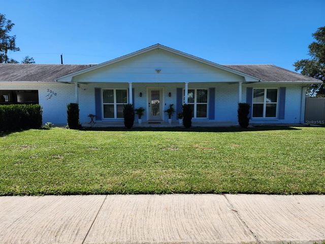 2310 MEDFORD LANE, Brandon, FL 33511