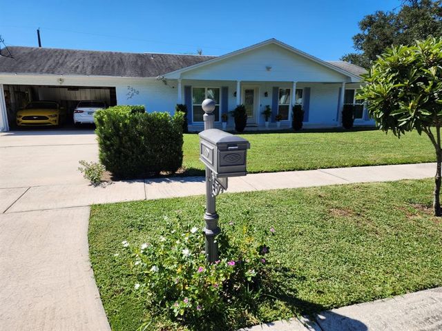 2310 MEDFORD LANE, Brandon, FL 33511