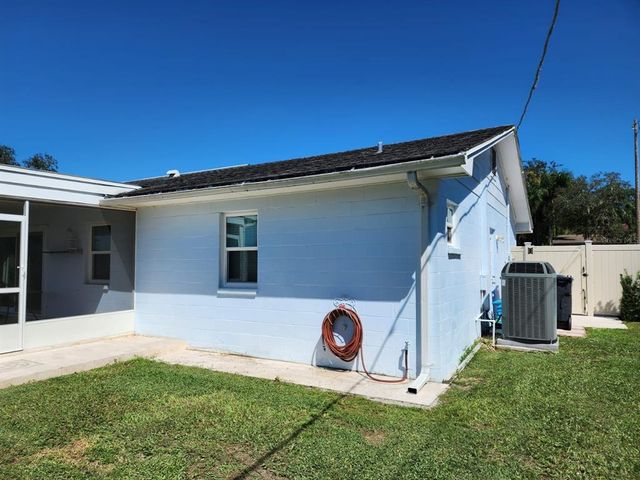 2310 MEDFORD LANE, Brandon, FL 33511
