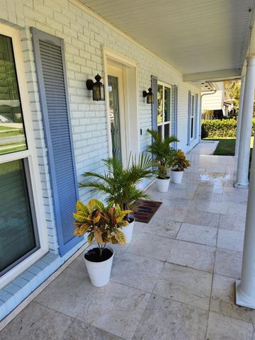 2310 MEDFORD LANE, Brandon, FL 33511