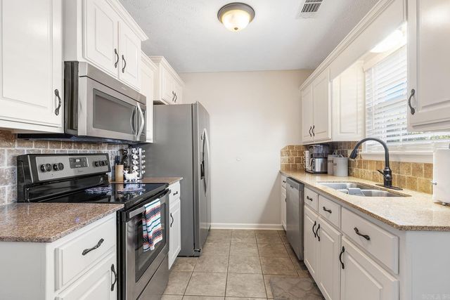 207 Plum Drive, Austin, AR 72007